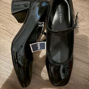 NWT Marc Fisher Heels